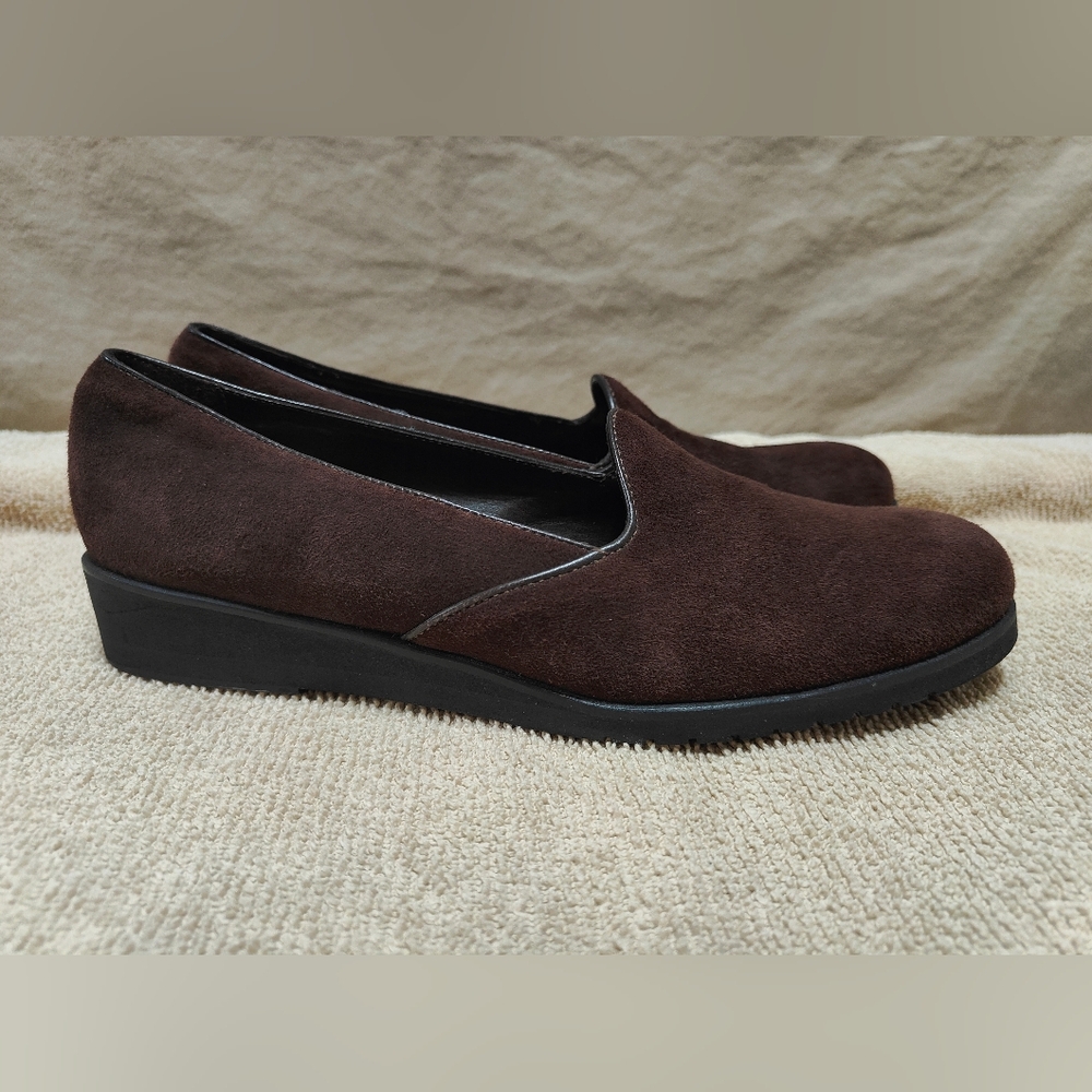 Women's Cole Haan Brown Suede Leather Loafers Flats, Size 10